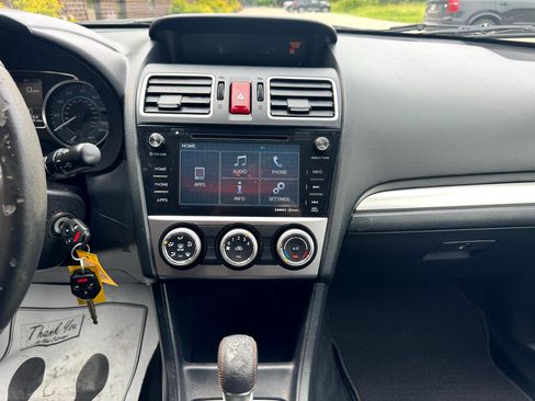 Used 2017 Subaru Crosstrek 2.0i Premium image 11