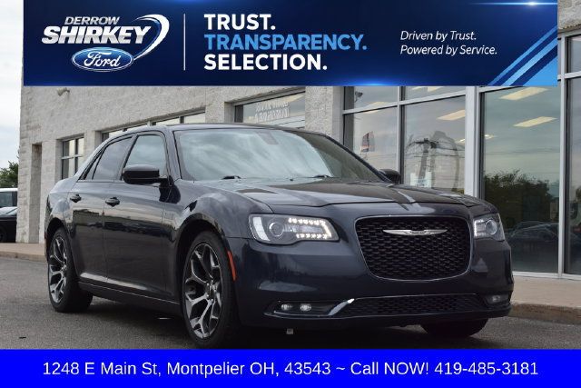 Used 2017 Chrysler 300 S RWD image 1