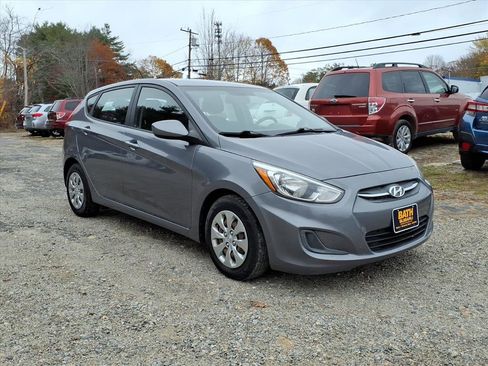 Used 2017 Hyundai Accent SE image 4