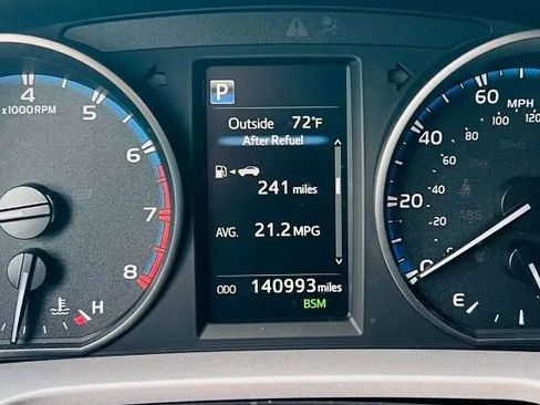 Used 2018 Toyota RAV4 XLE w/ Plus Extra Value Package image 13