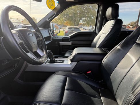 Used 2019 Ford F150 Lariat image 5