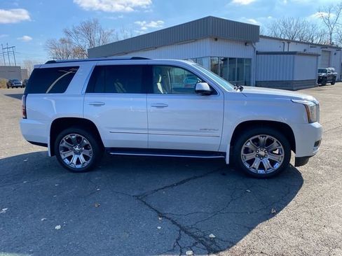 Used 2017 GMC Yukon Denali w/ Open Road Package image 6