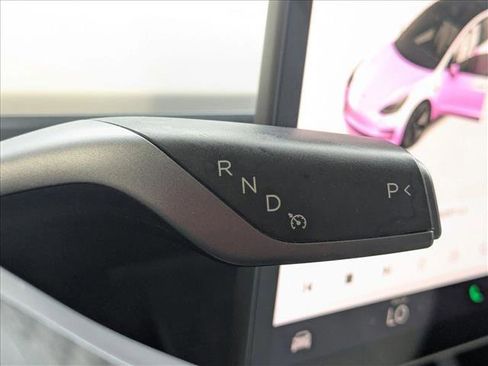 Used 2021 Tesla Model 3 Standard Range Plus image 12