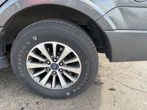 Used 2017 Ford Expedition XLT w/ Equipment Group 202A image 6