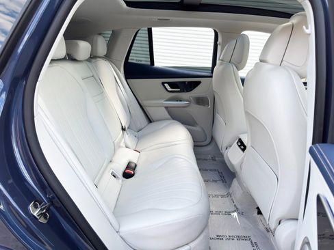 Used 2023 Mercedes-Benz EQE 500 4MATIC SUV image 48