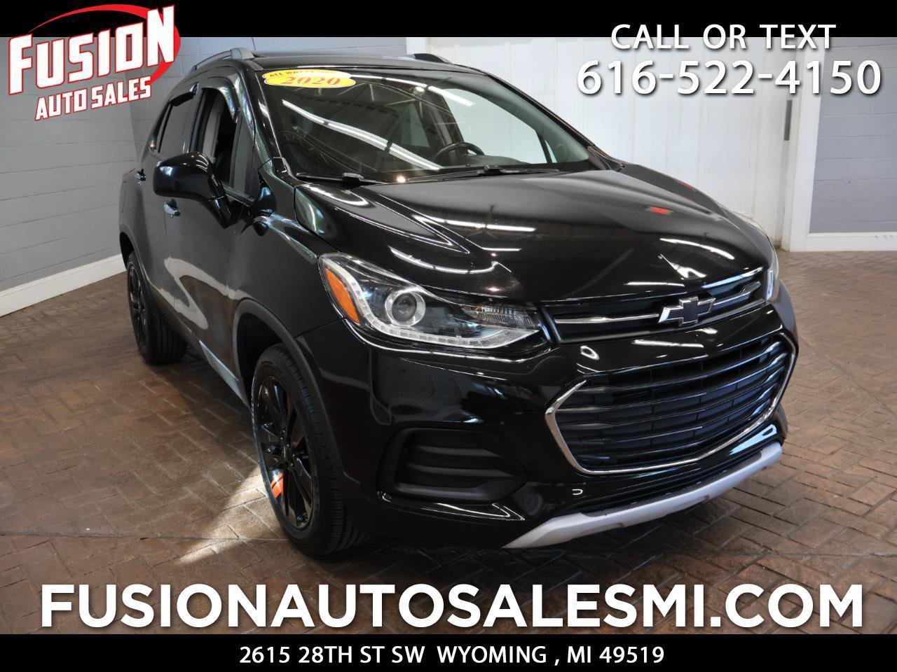 Used 2020 Chevrolet Trax LT w/ Sun & Sound Package AWD/4WD image 1