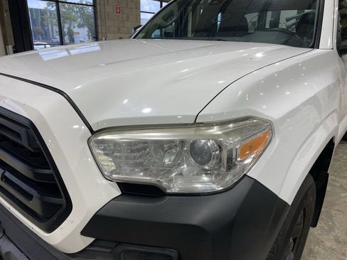 Used 2018 Toyota Tacoma SR RWD image 16
