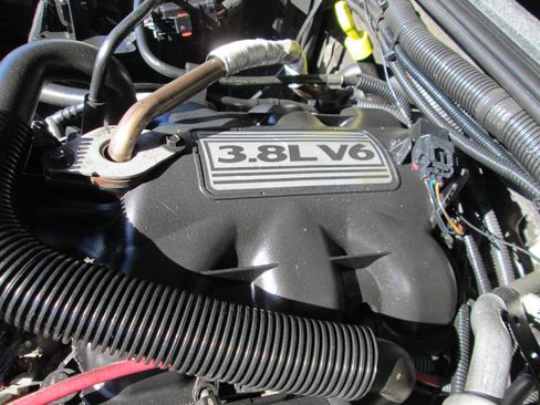 Used 2011 Jeep Wrangler Unlimited Sahara w/ Trailer Tow Group image 37