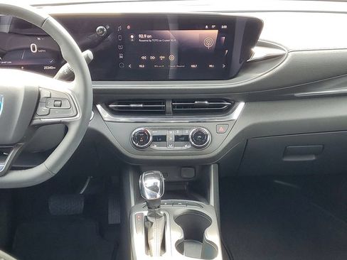 Used 2024 Buick Envista Preferred w/ Convenience I Package FWD image 26