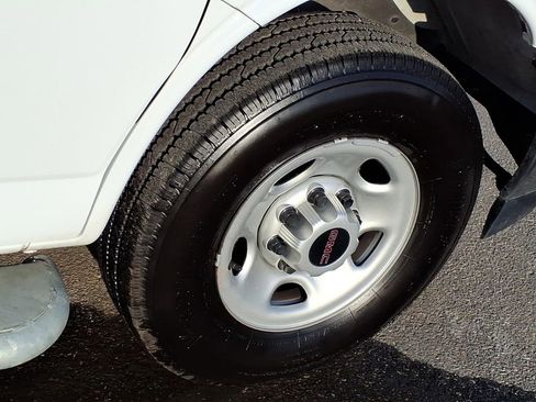 Certified 2024 GMC Savana 2500 w/ Driver Convenience Package image 12