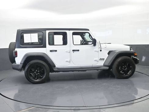 Used 2022 Jeep Wrangler Unlimited Sport AWD/4WD image 7