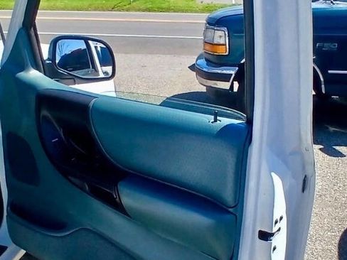 Used 1996 Ford Ranger XLT image 17