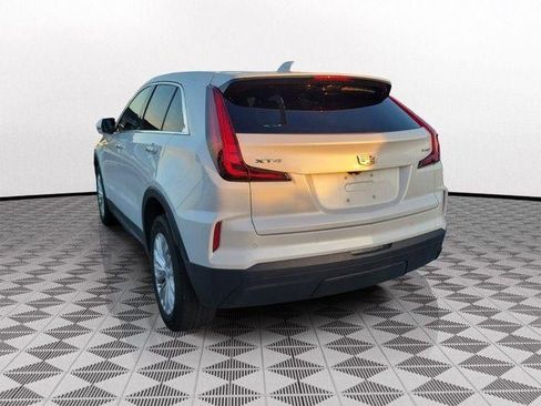 Certified 2024 Cadillac XT4 Luxury FWD image 4