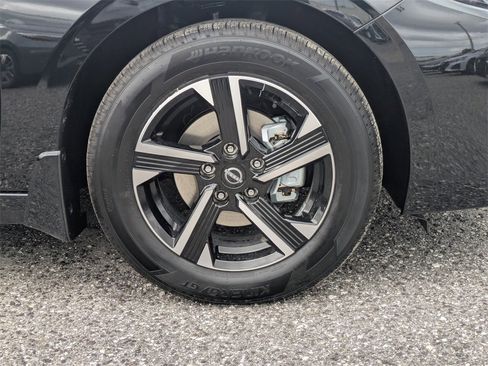 New 2025 Nissan Sentra SV image 11