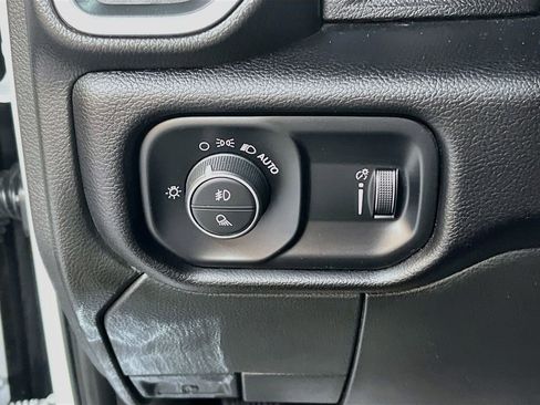 Used 2024 RAM 2500 Big Horn AWD/4WD image 10