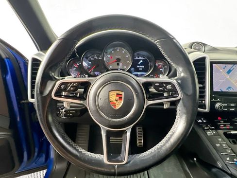 Used 2017 Porsche Cayenne S AWD/4WD image 7