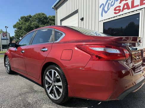 Used 2016 Nissan Altima 2.5 SR FWD image 9