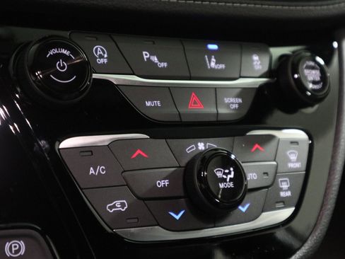 New 2026 Chrysler Pacifica Limited w/ S Appearance Package image 27