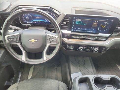 Used 2023 Chevrolet Silverado 1500 LT AWD/4WD image 11