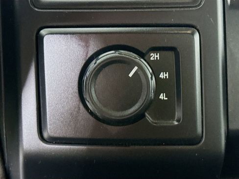 Used 2020 Ford F150 XL w/ Equipment Group 101A Mid AWD/4WD image 10