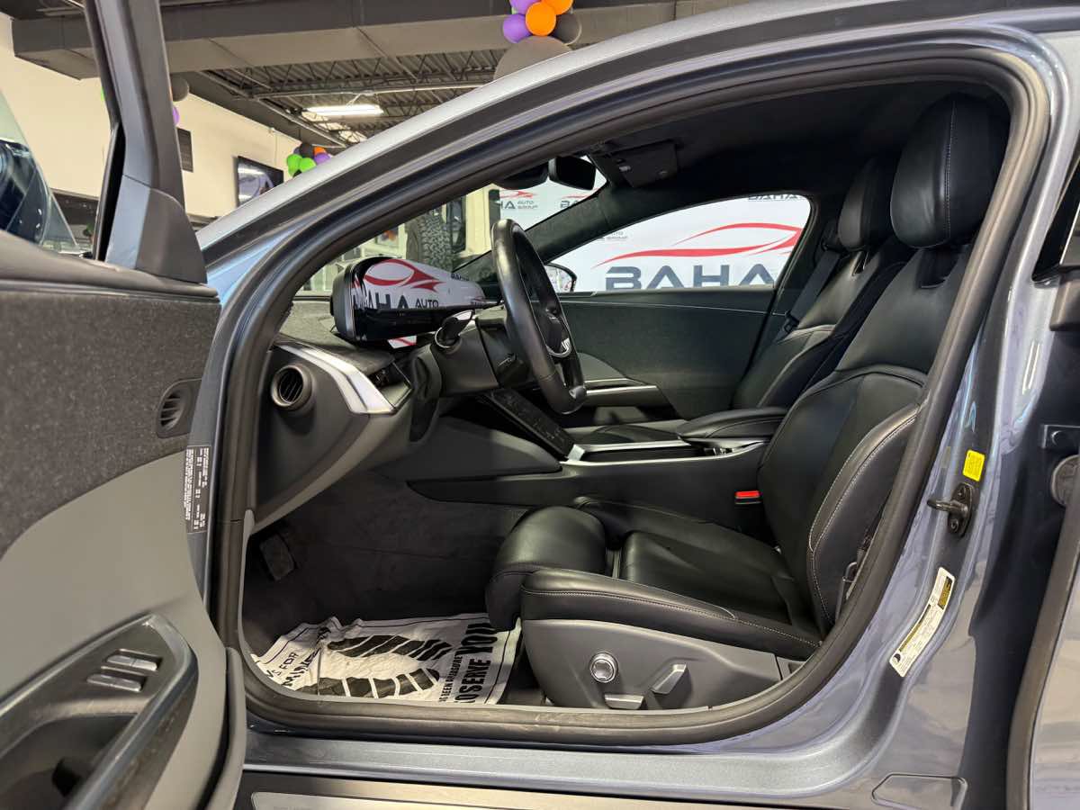 Used 2024 Lucid Air Touring AWD/4WD image 27