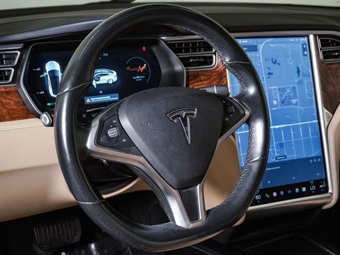Used 2016 Tesla Model S 60D AWD/4WD image 19