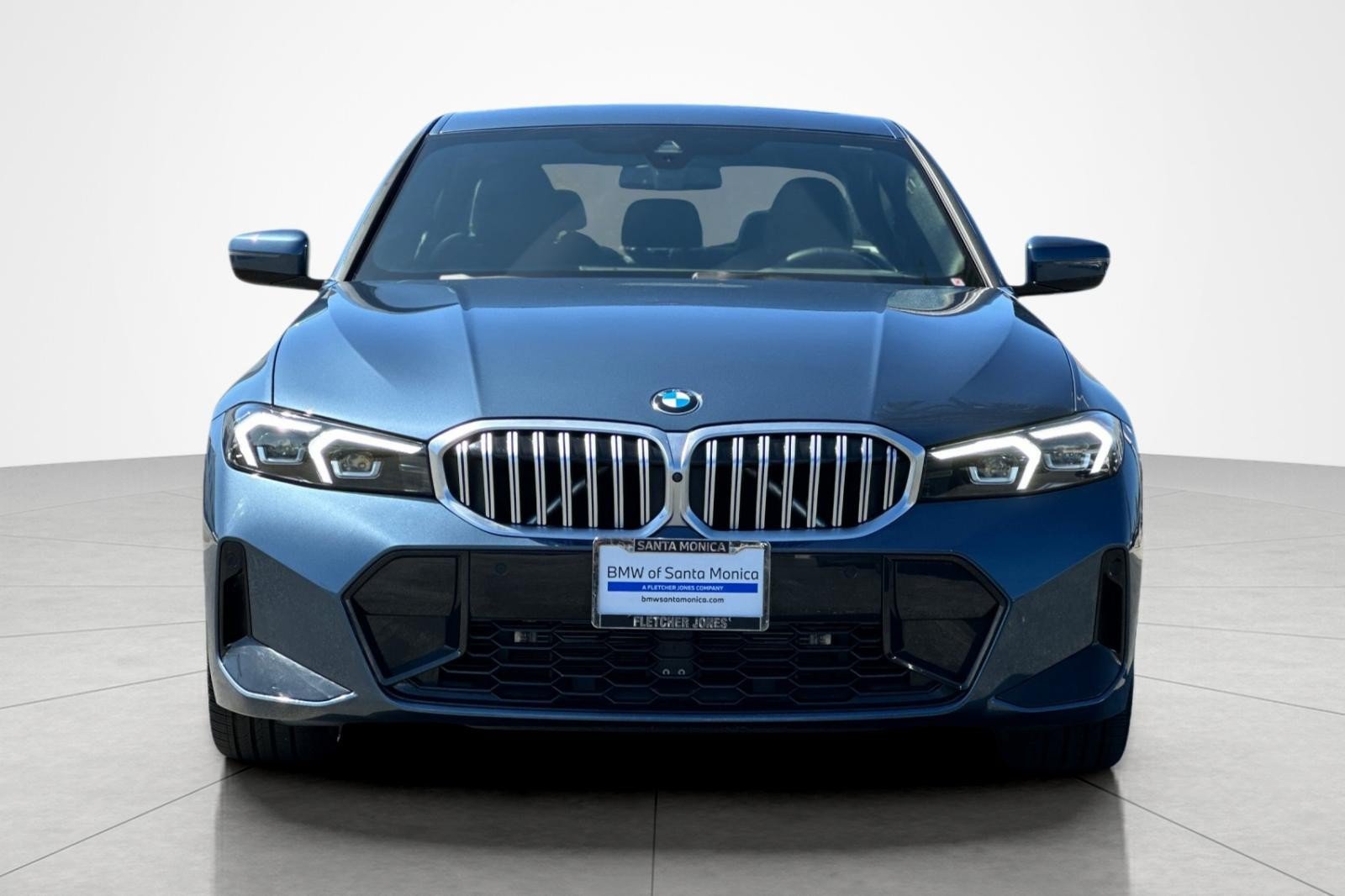 Used 2026 BMW 330i Sedan w/ M Sport Package RWD image 8