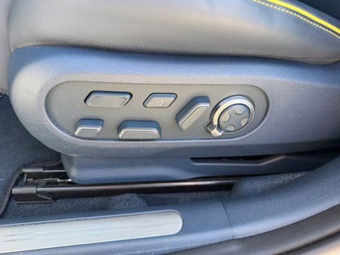 Used 2023 Genesis GV60 Performance AWD/4WD image 11