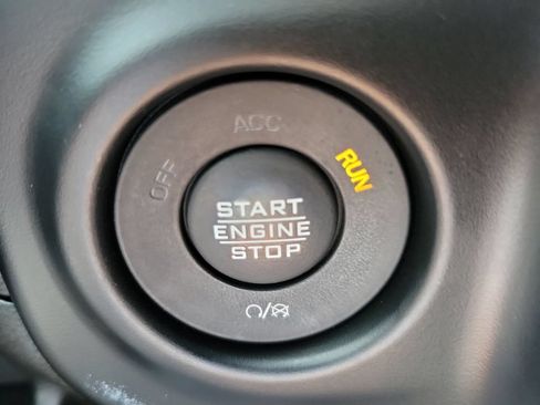 Used 2021 Jeep Wrangler Unlimited Sahara w/ Safety Group AWD/4WD image 17