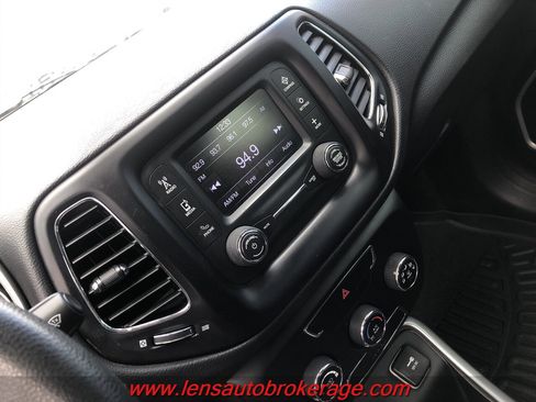 Used 2018 Jeep Compass Sport image 14