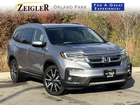 Used 2022 Honda Pilot Touring image 1