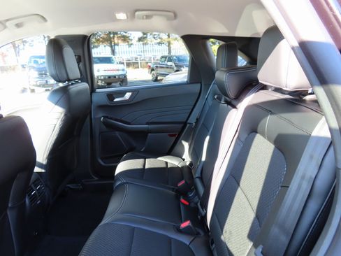 New 2026 Ford Escape SE image 15
