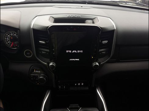 Used 2025 RAM 1500 Big Horn AWD/4WD image 31