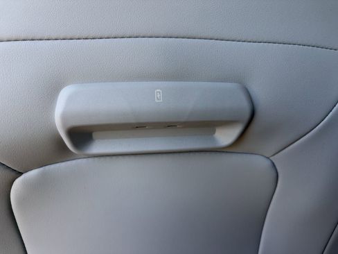 New 2025 Ford Expedition Max Platinum w/ Driver's Package image 41