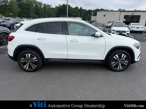 Certified 2024 Mercedes-Benz GLA 250 4MATIC image 9