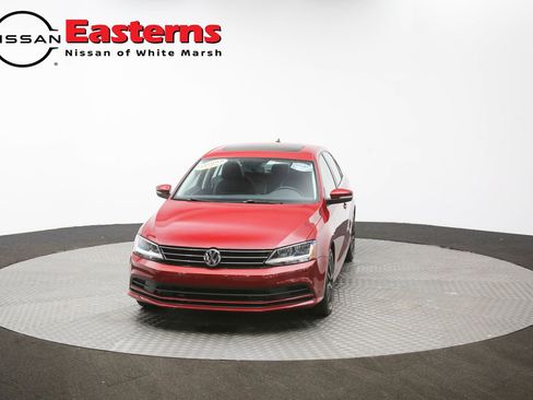 Used 2017 Volkswagen Jetta SE image 92