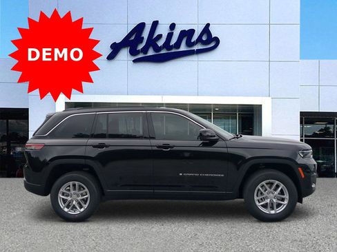 New 2025 Jeep Grand Cherokee Laredo X w/ Luxury Tech Group I image 1