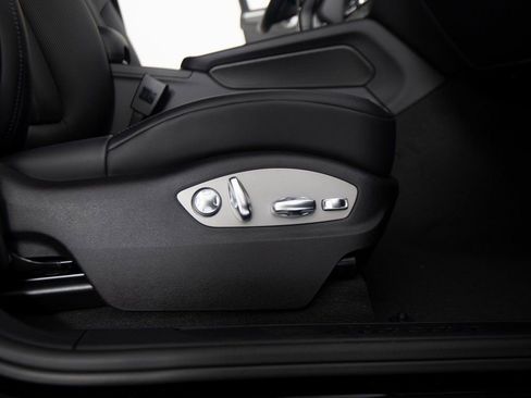 New 2026 Porsche Macan image 34