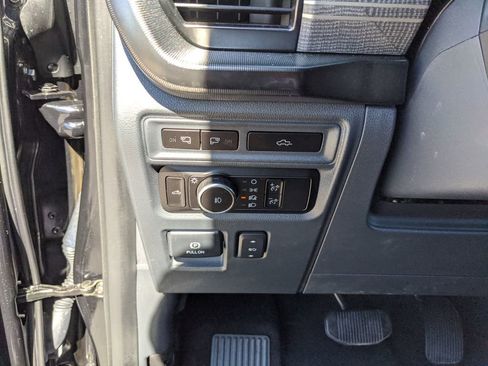 Certified 2023 Ford F150 Platinum w/ Equipment Group 701A High image 32