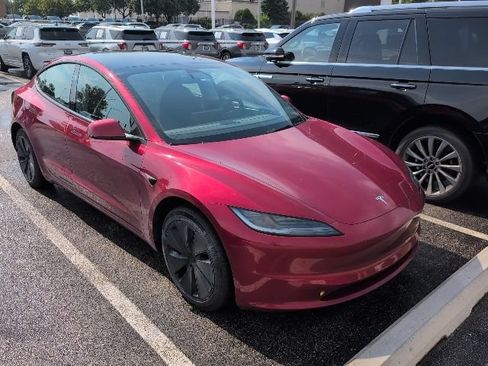 Used 2025 Tesla Model 3 Long Range RWD image 3