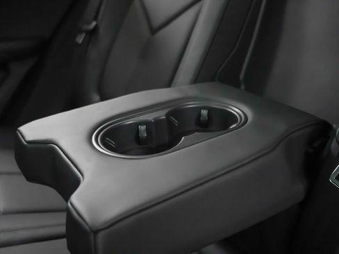 Certified 2026 Porsche Macan AWD/4WD image 20