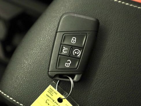 Certified 2024 Volkswagen Taos SEL image 40