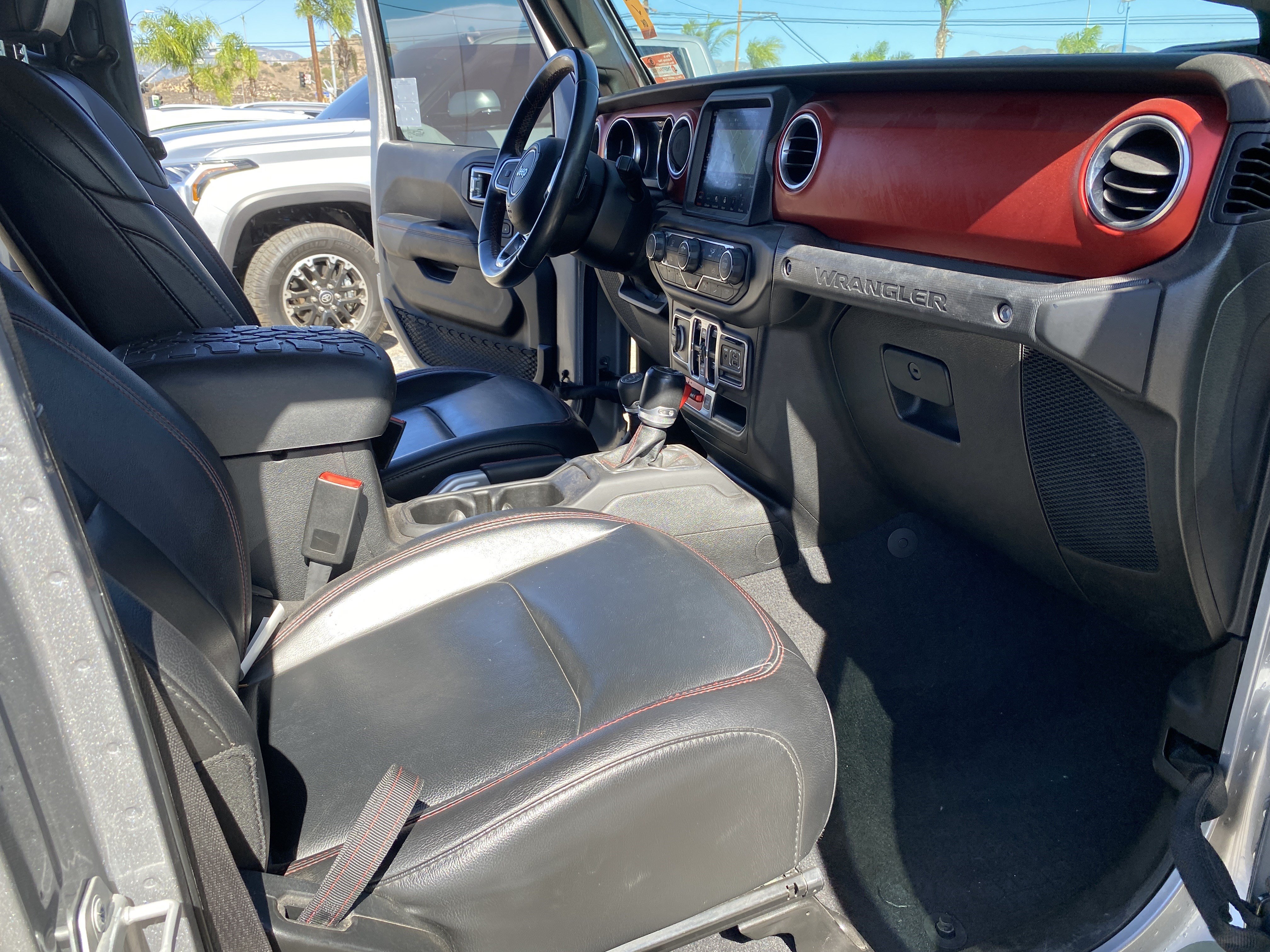 Used 2020 Jeep Wrangler Unlimited Rubicon AWD/4WD image 25