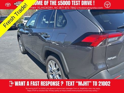 Used 2020 Toyota RAV4 XLE Premium image 6