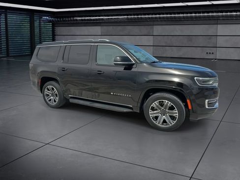 Used 2024 Jeep Wagoneer Series II w/ Flexible Seating Group AWD/4WD image 2