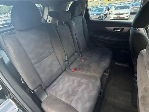Used 2015 Nissan Rogue S AWD/4WD image 11