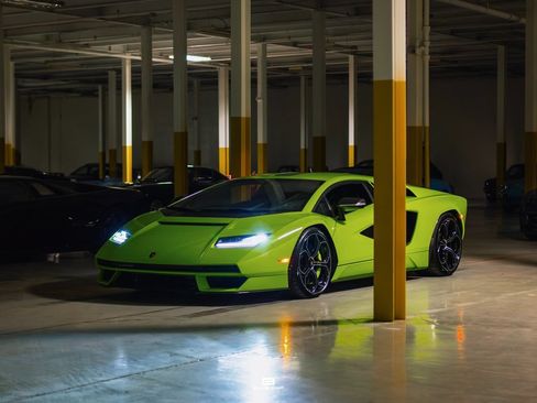 Used 2022 Lamborghini Aventador Countach AWD/4WD image 2