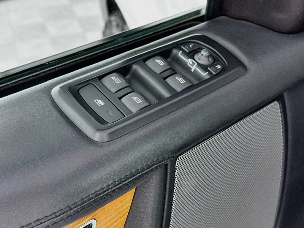 Used 2013 Land Rover LR4 HSE LUX AWD/4WD image 17