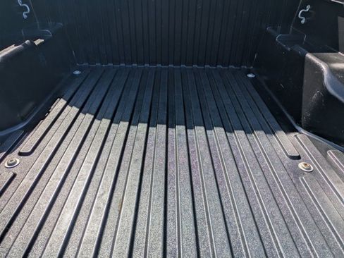 Certified 2022 Toyota Tacoma TRD Off-Road image 11