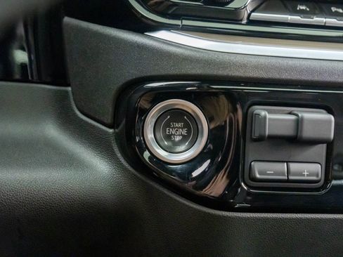 Used 2022 Chevrolet Silverado 1500 High Country w/ Z71 Off-Road Package image 22